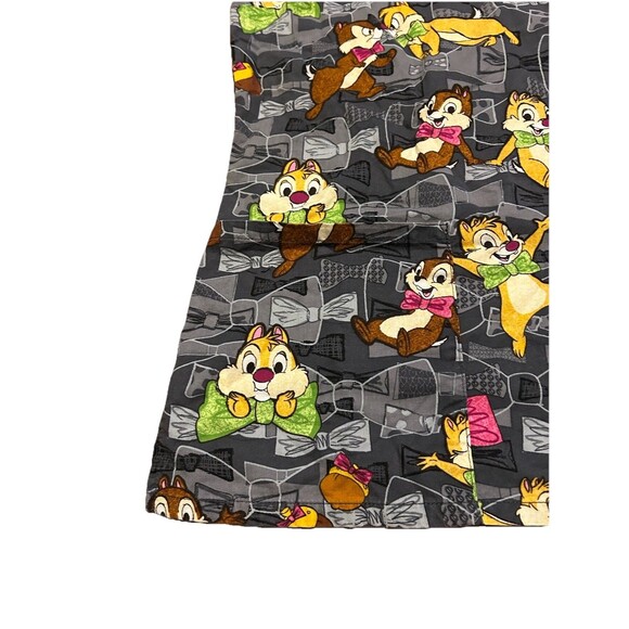 Disney Chip ‘n Dale Scrub Top Women’s Small Gray Cartoon Bow Tie Print V-Neck - Picture 4 of 6